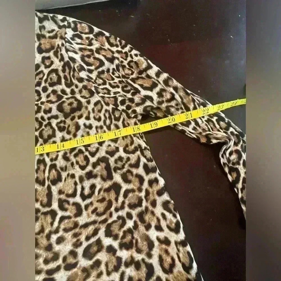 Michael Kors Leopard Animal Print Lightweight Pullover Blouse Sheer Overlay SM - Picture 8 of 10